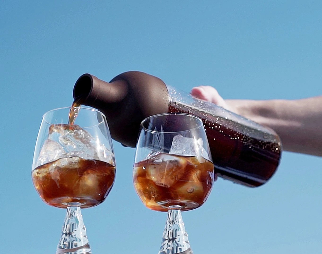 Hario Cold Brew Coffee Filter In Bottle (Brown) 4 Hario Cold Brew Coffee Filter In Bottle (Brown) - Image 2