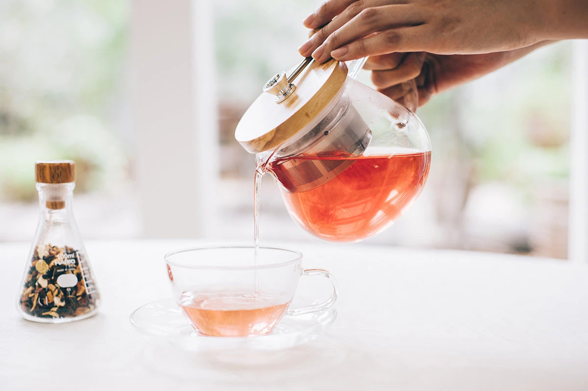 Hario Teaor Tea Server Olive Wood 450ml 4 Hario Teaor Tea Server Olive Wood 450ml - Image 2